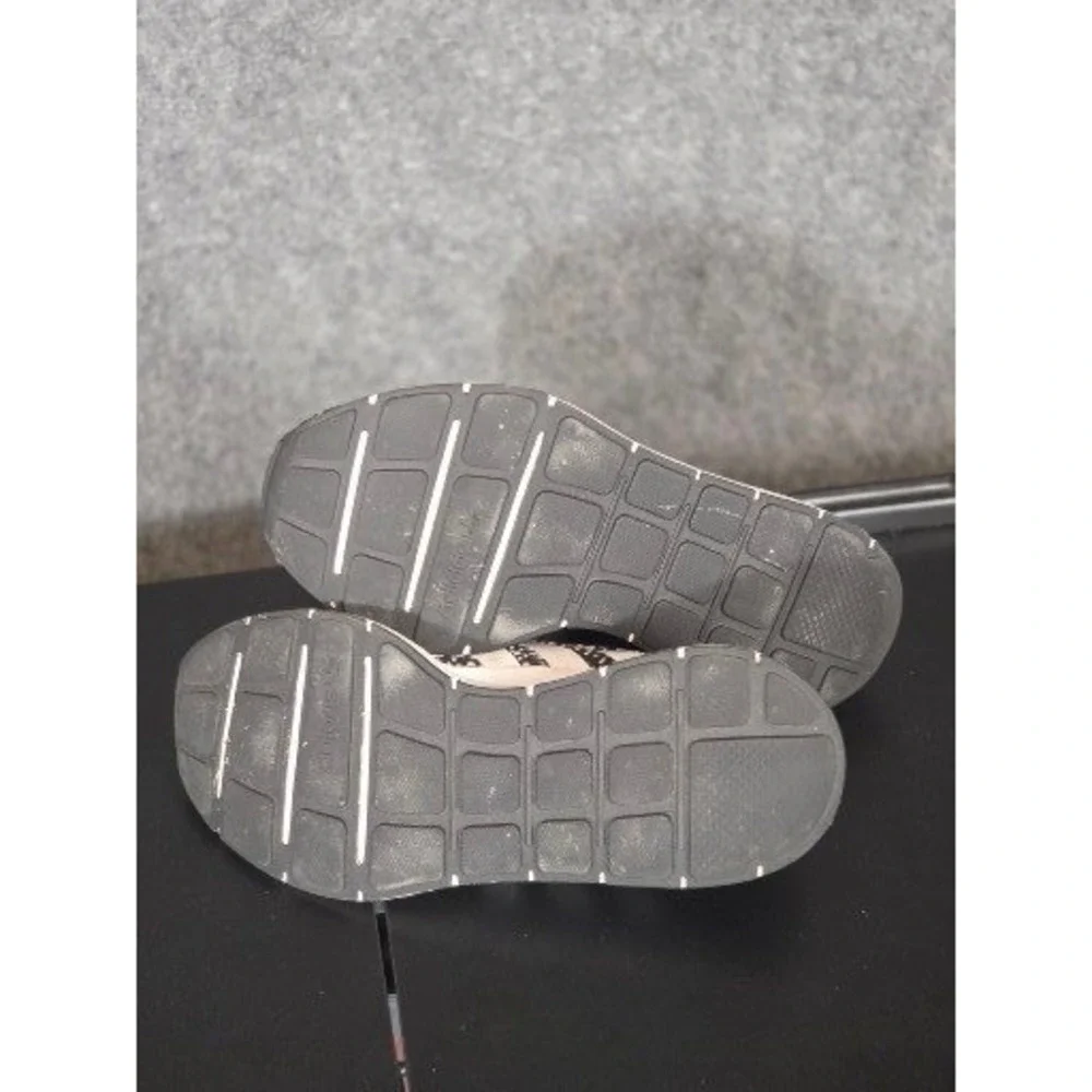 Adidas Swift Run Mens Shoes Black White Knit Sneakers Size 6 Casual Athleisure - Picture 4 of 8